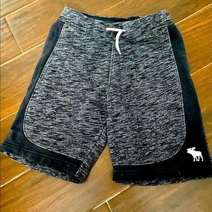 Abercrombie kids fleece shorts. Size 13/14.  Black and gray.